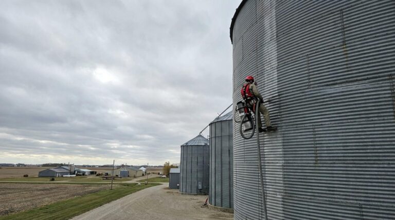 Czyszczenie silosów zbożowych w strefie zagrożenia wybuchem